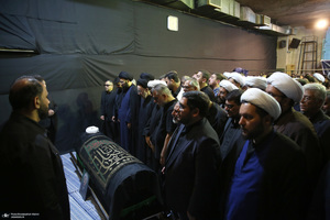 مراسم تشییع مرحوم آیت الله آقای حاج شیخ حسین هاشمیان در حسینیه جماران -2