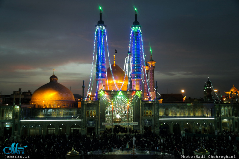تصاویر زیبایی از حرم مطهر کریمه اهل بیت(س) در شب میلاد حضرت علی(ع)