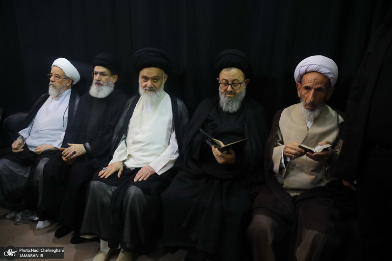 مراسم چهلمین روز تدفین رهبر شهید در دفتر آیت الله العظمی سیستانی در قم