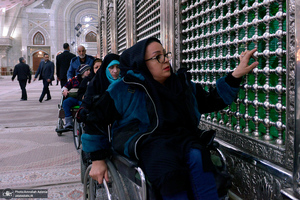 تجدید میثاق رئیس سازمان بهزیستی و جمعی از توان یابان با آرمان های حضرت امام خمینی (س)