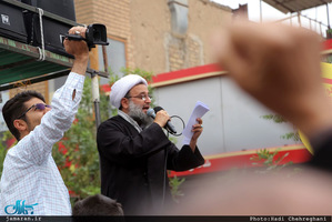 راهپیمایی نمازگزاران نماز جمعه قم در واکنش به خروج آمریکا از برجام