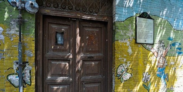 خانه پدری صادق هدایت در چه وضعیتی قرار دارد؟