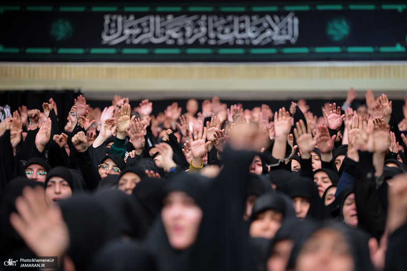 اولین شب مراسم عزاداری حضرت فاطمه‌زهرا (س) در حسینیه امام خمینی