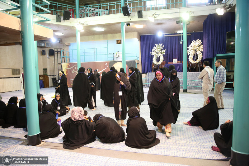 بازدید جمعی از دانشجویان مدارس امامیه پاکستان از بیت امام خمینی (س) در جماران