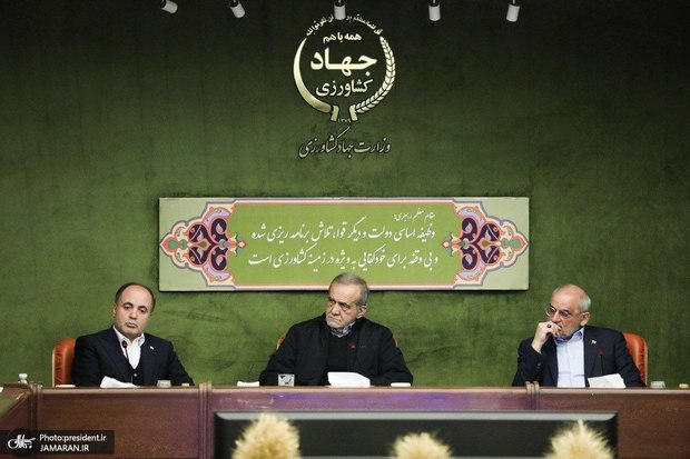 پزشکیان: هیچ وزیری را به خاطر دوستی با خودم انتخاب نکردم 