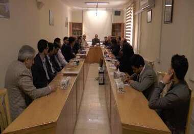 فرماندار عجب شیر: سیاست های اقتصادی دولت در حل مشکلات واحدهای تولیدی، موثر است
