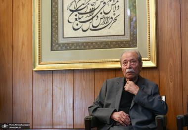 دیدگاه علی نصیریان در خصوص ممنوع الکار شدن هنرمندان و خروج آنها از کشور