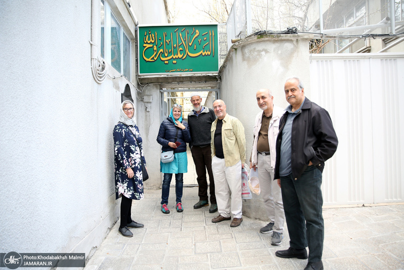 بازدید گردشگران خارجی از بیت امام خمینی(س) در جماران