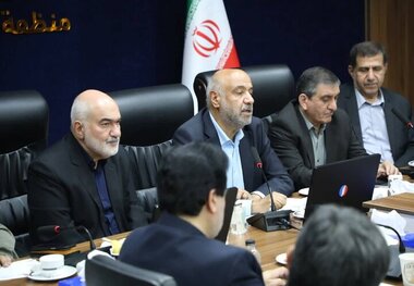 میدری، وزیر کار خبر داد: تغییر روال پرداخت سوابق بیمه‌ایِ کارگران بدون شکایت/ حدود ۹ میلیون نفر در ماه انفصال سوابق بیمه‌ای دارند و این کار می‌تواند برای خیلی از کارگران رضایت‌بخش باشد و دیگر شکایتی لازم نباشد