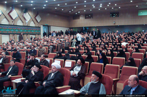 مراسم چهارمین سالگرد درگذشت یار دیرین امام و انقلاب مرحوم حاج حبیب الله عسگراولادی