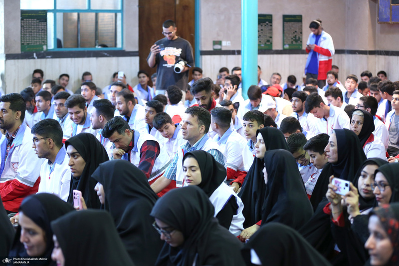 تجدید میثاق جوانان هلال احمر با آرمان‌های امام راحل