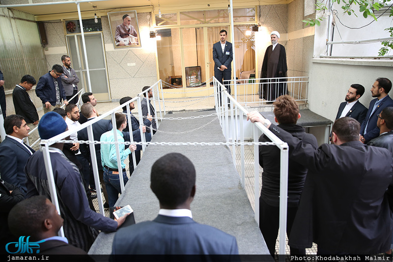 بازدیدی جمعی از شرکت کنندگان خارجی در سی و پنجمین دوره مسابقات بین المللی قرآن کریم ازبیت امام خمینی 