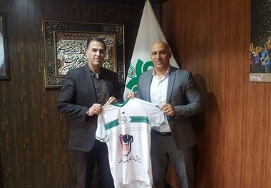 علیرضا منصوریان سرمربی تیم فوتبال ذوب‌آهن شد+ عکس
