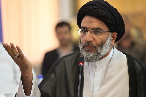 امام جمعه اهواز: باید نسبت به عملکرد برخی از مسئولان معترض بود/ هر کاری می‌کنیم باید در مهار تورم خود را نشان دهد/ اینکه پنجاه جلسه بگیریم، آیا مشکل جاده‌ها، مسکن و اشتغال را حل کرده است؟