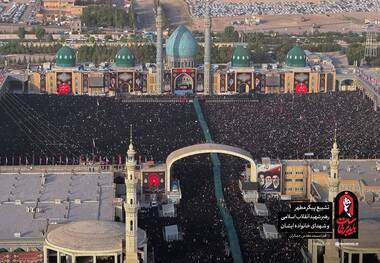 اقامه نماز بر پیکر مطهر رهبر شهید انقلاب توسط آیت‌الله العظمی جوادی آملی در قم + عکس و فیلم