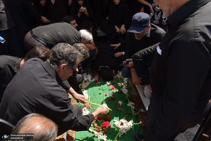 مراسم خاکسپاری سیدعلی صنیع خانی در بهشت زهرا (س) تهران