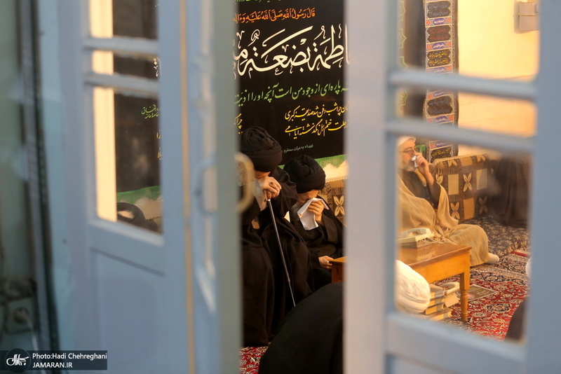 عزاداری در بیوت مراجع عظام تقلید و علما در سالروز شهادت حضرت فاطمه(س)