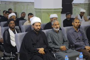 نشست «قرآن و عترت، محور اتحاد مسلمانان در اندیشه امام خمینی(س)» به زبان اردو
