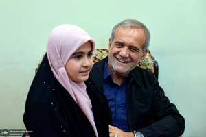 تجدید میثاق مسعود پزشکیان رئیس جمهور منتخب، با آرمان های حضرت امام خمینی (س) -1