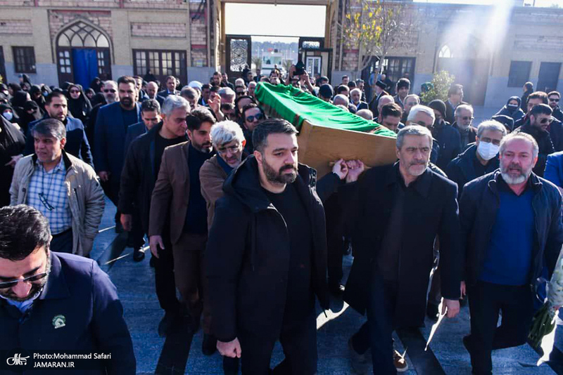 مراسم تشییع و خاکسپاری پیکر اشرف بروجردی