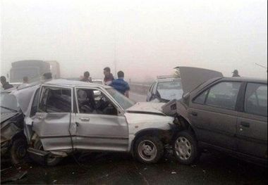 ۴۵ خودرو در سوانح جاده ای شهرستان ساوه با هم برخورد کردند