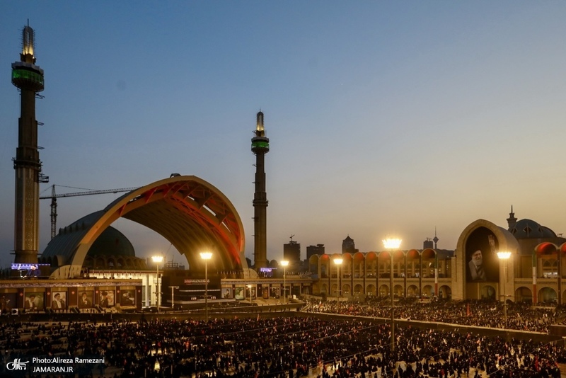 مراسم وداع با پیکر رهبر شهید