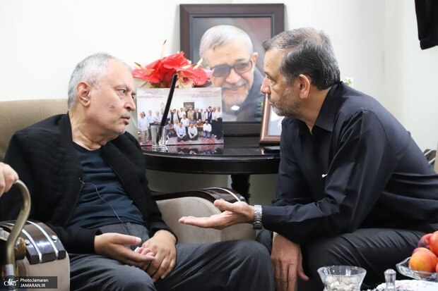 سعید حجاریان در منزل زنده یاد سیدعلی صنیع خانی حضور یافت