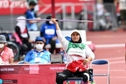 اولین مدال زنان ایران در پارالمپیک طلا بود؛ هاشمیه با رکوردشکنی قهرمان شد+عکس اهدای مدال