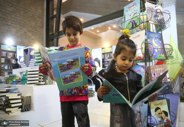 راهکارهایی برای اینکه بچه‌ها کتاب را به گوشی ترجیح دهند
