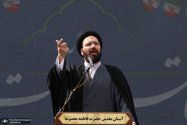 سید علی خمینی: مذاکره‌کنندگان را مجاهدانی در عرصه دیپملماسی و در کنار مجاهدان سپاه می‌دانیم/ سخن از براندازی نظام اسلامی در قدوقواره ترامپ و نتانیاهو نیست