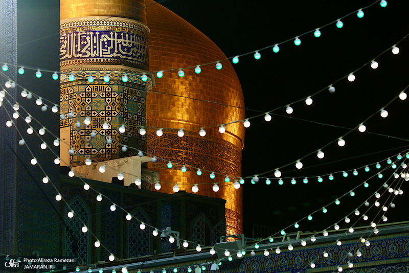 حال و‌هوای حرم مطهر رضوی در شب ولادت امام رضا (ع)