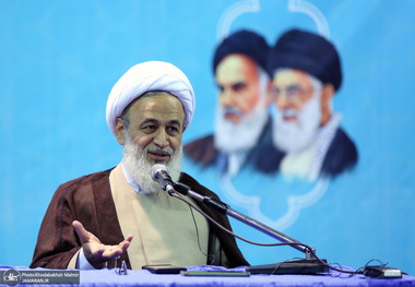 پناهیان: با بی‌عرضگی مسئولین و انواع ناتوانی‌ها مواجه هستیم/ چرا باید یک بی‌عرضه مسئول شود؟ چرا نیروهای متدیّن اثر لازم را روی بقیه افراد ندارند؟