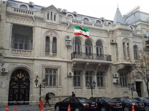واکنش سفارت ایران در باکو به بیانیه یک نهاد جمهوری آذربایجان درباره حجاب / تهران اتهام‌زنی درباره مسائل آموزشی را رد کرد و خواستار پرهیز از تنش در روابط دوجانبه شد