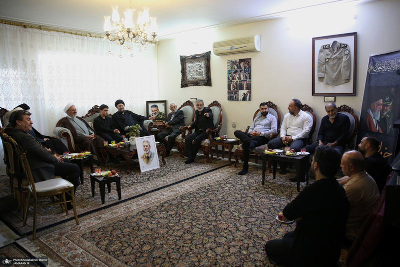 حضور آیت الله سید حسن خمینی در منزل شهید سرلشگر سید عبدالرحیم موسوی