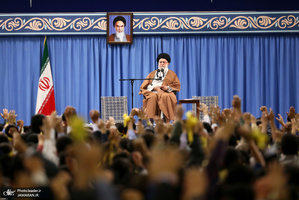 دیدار هزاران نفر از دانشجویان و دانش‌آموزان با رهبر معظم انقلاب