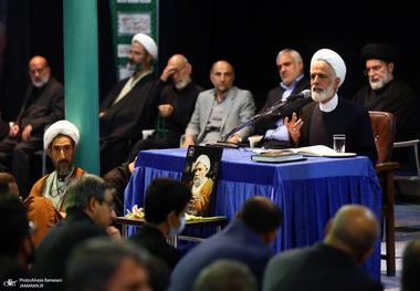 مجید انصاری: حفظ ایران از دستبرد اجانب و هرگونه‌ خطر، وظیفه هر انقلابی است/آقای صانعی هرجا که به سعادت و زندگی مردم‌ خللی وارد می‌شد مثل‌ آتش می‌افروخت/اگر نسل‌ جوان ما تحت‌ تأثیر فضای مجازی است،تقصیر همه کسانی است‌ که قلم در دست‌ و تریبون در اختیار دارند