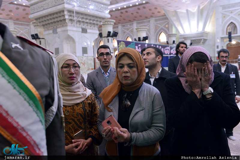 ادای احترام روسای پزشکی قانونی کشورهای اسلامی به مقام شامخ حضرت امام(س)