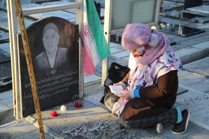 مهمانی لاله ها در قطعه شهدای بهشت زهرا