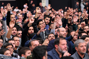 اولین شب مراسم عزاداری حضرت فاطمه‌زهرا (س) در حسینیه امام خمینی