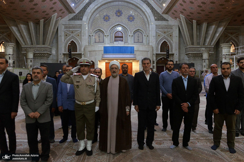 تجدید میثاق اساتید و دانشجویان پژوهشکده امام خمینی و انقلاب اسلامی با آرمان های بنیانگذار جمهوری اسلامی ایران