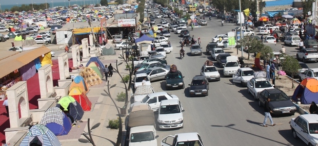 حضور گردشگران نوروزی در گناوه تداوم دارد