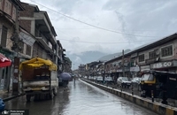 زندگی عادی در میان ترس از تنش پس از حمله پاکستان به چندین نقطه از مناطق مرزی جامو و کشمیر (9)