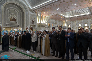 تجدید میثاق رئیس و جمعی از مدیران کمیته امداد امام خمینی(س) با آرمان های امام و شهدا 