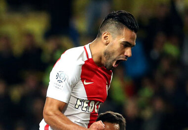 فالکائو متهم به فرار مالیاتی شد

