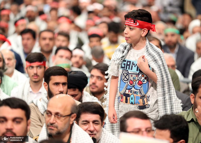 دیدار پیشکسوتان و فعالان دفاع مقدس و مقاومت با رهبر انقلاب