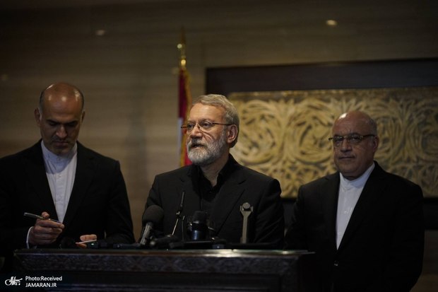 لاریجانی: هر تصمیمی که دولت لبنان با همفکری مقاومت بگیرد، مورد احترام ماست/ کشورهای خارجی نباید به لبنان دستور بدهند/ ایران قدرت خود را مدیون همبستگی ملی خود است/ ما به دوستان خود به عنوان یک ابزار نگاه نمی‌کنیم