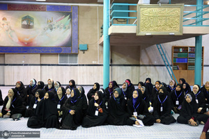 بازدید جمعی از دانشجویان مدارس امامیه پاکستان از بیت امام خمینی (س) در جماران