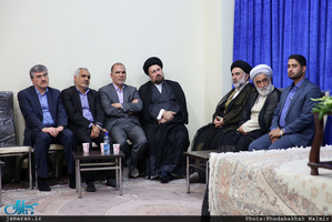 دیدار معاون امور تعاون وزارت کار و جمعی از کارکنان این معاونت با سید حسن خمینی