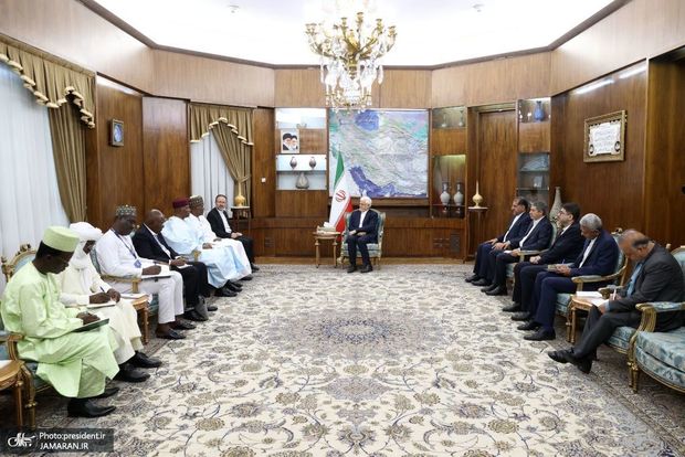 عارف: در چهار دهه گذشته به برکت انقلاب اسلامی با وجود تحریم‌های غیرقانونی و ظالمانه غرب، ما با اتکاء به ظرفیت‌های داخلی، رشد خوبی داشتیم/ هیچ مانعی بر سرراه توسعه روابط اقتصادی، علمی و فناوری ایران و نیجر وجود ندارد