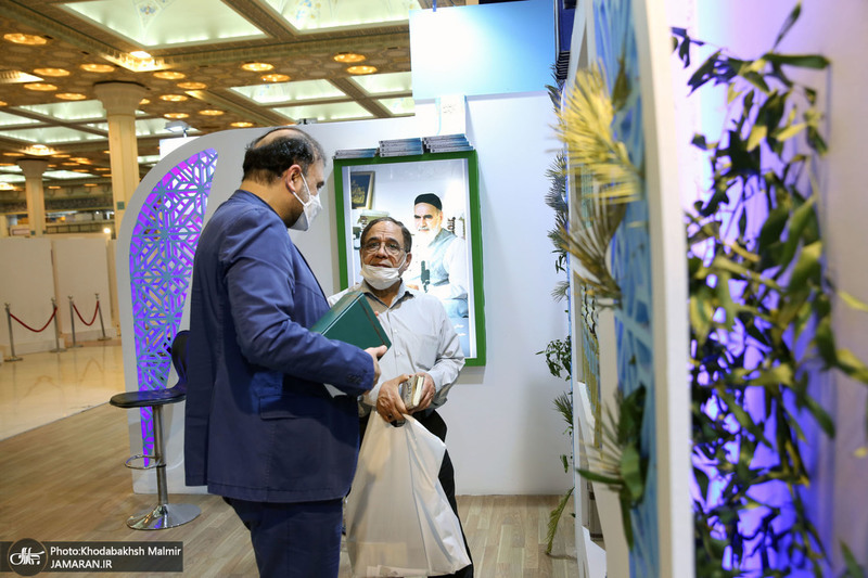 غرفه موسسه تنظیم و نشر آثار امام خمینی (س) در نمایشگاه بین‌المللی قرآن